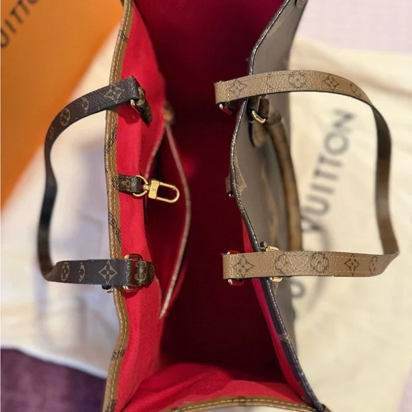 Louis Vuitton OnTheGo MM Bag - Picture 3 of 9